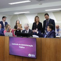 Projeto que cria blocos regionais de saneamento avança na ALMG - Daniel Protzner/ALMG