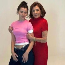 Betty Faria e a neta Valentina: ensaio fotográfico e legado familiar no cinema - Reprodução/@bettyfariaoficial