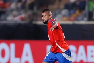 Filhos de ex-jogador do Flamengo e seleção sofrem grave acidente de carro