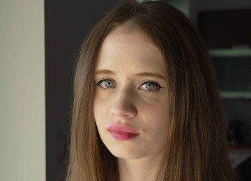 Svitlana, a mãe de Viktoria, conta que foi 'horrível' saber o que o ChatGPT havia falado à sua filha -  (crédito: BBC)