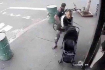 Imagens mostram o momento do ataque a uma pessoa que passava na frente de um comércio em Uberlândia, no Triângulo Mineiro -  (crédito: Reprodução de vídeo)