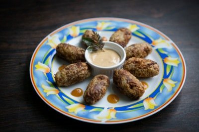 Costelão de boi com mandioca e toque de buriti do Mukifo -  (crédito: Prefeitura de Nova Lima/Divulgação)