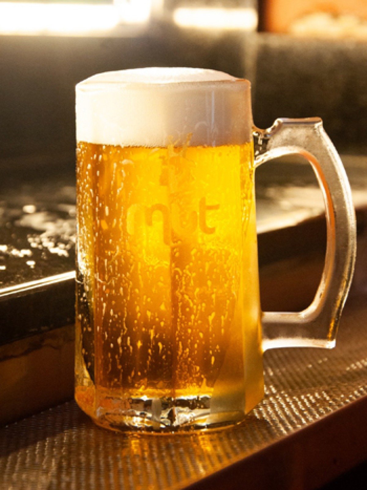 O desejo de trabalhar com frutas do cerrado levou a Mut a criar uma cerveja de pequi