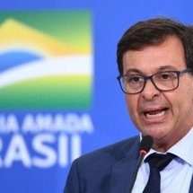 Ex-ministro para filhos de Bolsonaro: 'Somos pior que bactérias de UTI' - EVARISTO SA / AFP