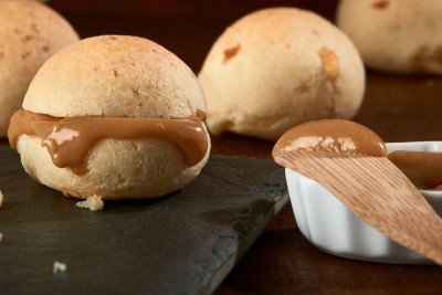 Montamos um roteiro com três paradas essenciais para quem deseja provar alguns dos pães de queijo mais memoráveis de Minas Gerais -  (crédito: Dio5050 de Getty Images)