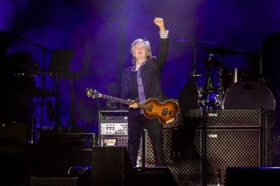 Paul McCartney - 18/06/1942 (83 anos). O ex-Beatle ainda faz shows, tem uma empresa que cuida dos direitos autorais de vários artistas e é o primeiro Beatle a ser condecorado como Sir. É vegetariano, ativista pelos direitos dos animais, e veio ao Brasil em 2024. -  (crédito: Divulgação/Marcos Hermes)