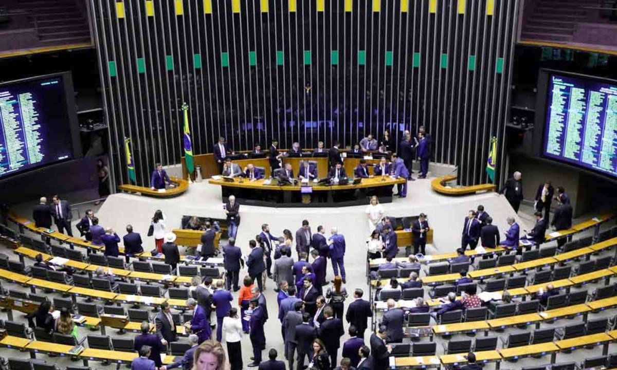 A Câmara dos Deputados, com vinte partidos, com deputados sem vínculos com eleitores e com mandatos em branco, não tem como funcionar -  (crédito: Mário Agra/Câmara dos Deputados – 2/8/24)