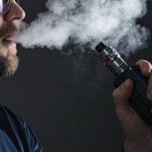 Uso de cigarros eletrônicos cresce 600% no país e expõe falhas na proibição - Freepik