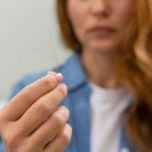 Canetas emagrecedoras e queda de cabelo: entenda a relação e a solução - Freepik