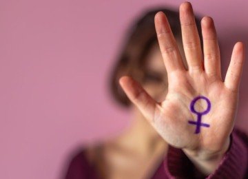 Feminic&iacute;dio no Brasil: entenda a lei e onde buscar ajuda -  (crédito: Freepik)