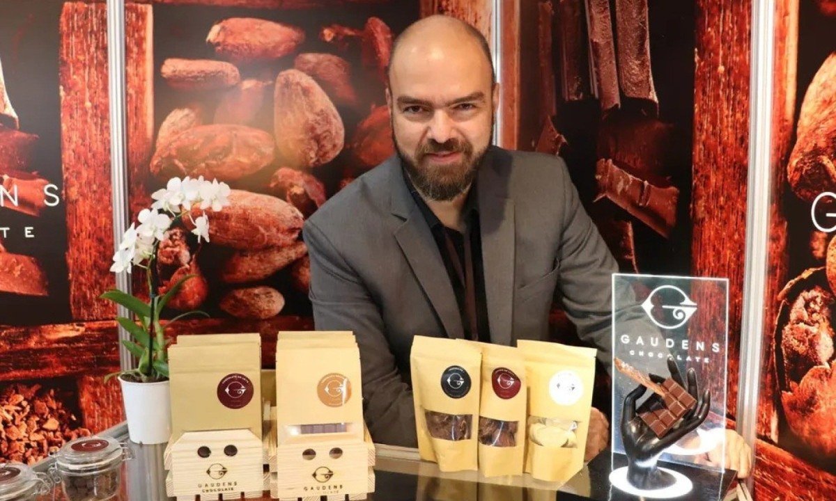 Fábio Sicília começou a trabalhar com chocolate quando voltou formado em gastronomia da Europa apaixonado por physalis