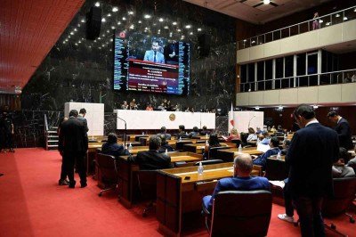 Plenário da Assembleia legislativa: 52 dos 56 deputados que se candidataram em 2022 conseguiram novo mandato  -  (crédito: ALEXANDRE NETTO/ALMG)