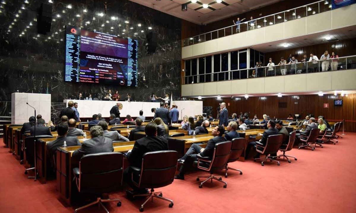 Deputados votam o Propag sem conhecer a real situação financeira de Minas -  (crédito: Guilherme Dardanhan/ALMG – 28/9/23)