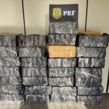 'Perdi, perdi', repetem homens presos com droga na Grande BH - Divulgação/PRF