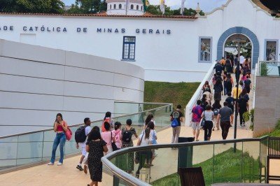 O clima de insegurança tem gerado medo nos estudantes, de acordo com a jovem -  (crédito: Jair Amaral/EM/D.A Press)