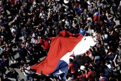 Eleição chilena chega ao dia decisivo com força dividida entre quatro eixos digitais -  (crédito: Platobr Economia)