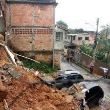 Três regionais de BH entram em risco de desabamento depois de fortes chuvas - Jair Amaral /EM/D.A Press