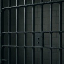 Condenado à pena capital por matar mulheres, ‘Deadpool’ pede prioridade no corredor da morte - Imagem gerada por i.a 