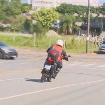 Socorristas atendem chamados de motocicleta; é a Motolância - Reprodução TV Globo