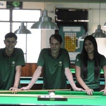 Mesas de sinuca e sanduíche de filé marcam os 86 anos de casa em BH - Alexandre Guzanshe/EM/D.A Press