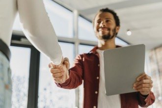 Prefeitura de Sabará promove mutirão com 100 vagas de emprego; confira