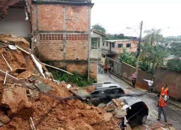 Moradores de Belo Horizonte devem ficar atentos caso algum sinal de deslizamento aparecer 
 -  (crédito: Jair Amaral /EM/D.A Press)