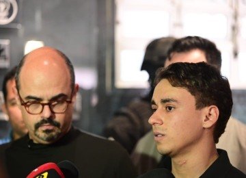 Nikolas Ferreira (PL-MG) ao lado do vice-governador Mateus Simões (PSD) -  (crédito: Leandro Couri/EM/D.A. Press)