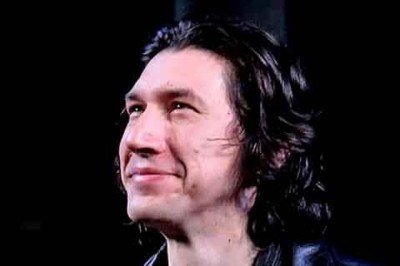Adam Driver é um dos atores mais talentosos da atualidade. Conhecido por sua versatilidade em filmes de grande circuito e também produções independentes, o ator completa 42 anos em 19/11/2025.  -  (crédito:  - Instagram/@outerspaceada)