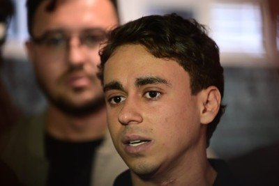 Deputado federal Nikolas Ferreira (PL) durante entrevista em Belo Horizonte, em que comentou a situação jurídica de Jair Bolsonaro -  (crédito: Leandro Couri/EM/D.A.Press)