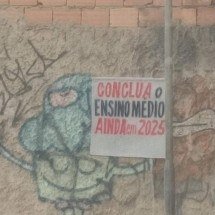 Anúncio em BH faz promessa ilegal para conclusão de ensino médio - EM / Reprodução 