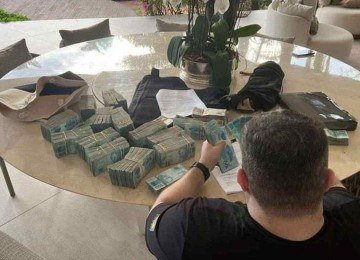 PF apreendeu R$ 1,6 milhão em dinheiro vivo na operação contra o Banco Master -  (crédito: PF/Divulgação)