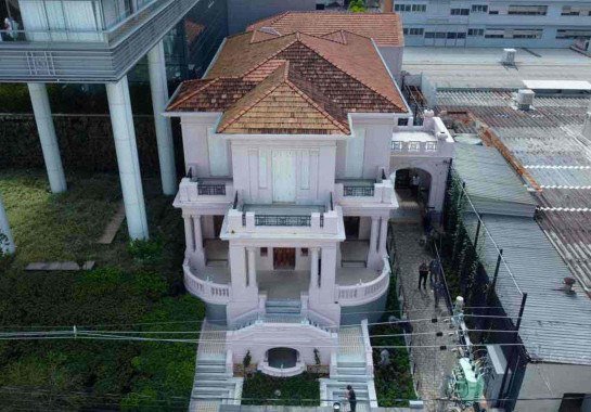 Casa Rosada, na Rua da Bahia, é o novo espaço cultural de Belo Horizonte