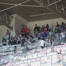 "Virou cena de guerra, Jogos Vorazes", diz aluno sobre confusão no Mineirão - Leandro Couri/EM/D.A Press