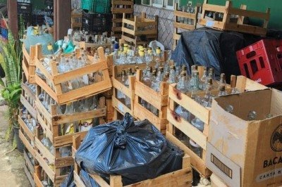 Megaoperação apreende mais de 182 mil litros de bebidas irregulares em MG -  (crédito: Divulgação PCMG)
