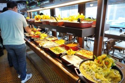 A alimenta&ccedil;&atilde;o fora de casa foi um dos componentes que mais pesou para o aumento da infla&ccedil;&atilde;o de 2025 na capital -  (crédito: Gladyston Rodrigues/EM/D.A Press)