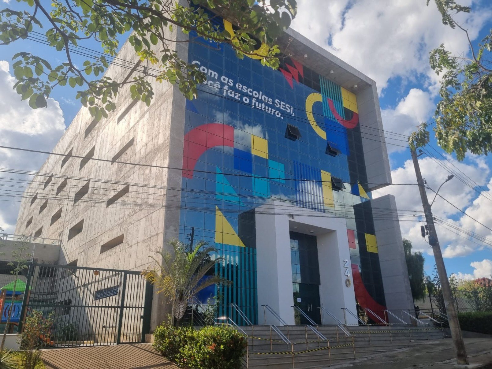 Prédio da Escola do Sesi está interditado  