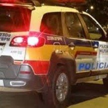 Homem é morto quando chegava à casa da namorada - PMMG