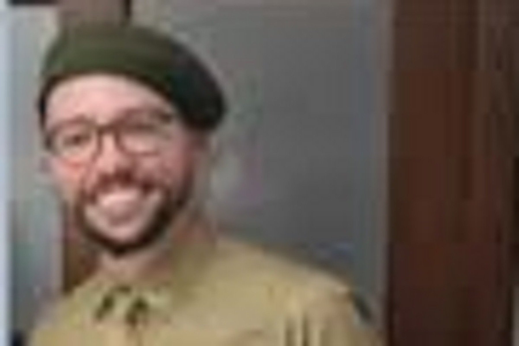 Homem se passa por major, engana namorada, dá golpe de R$ 50 mil e é preso