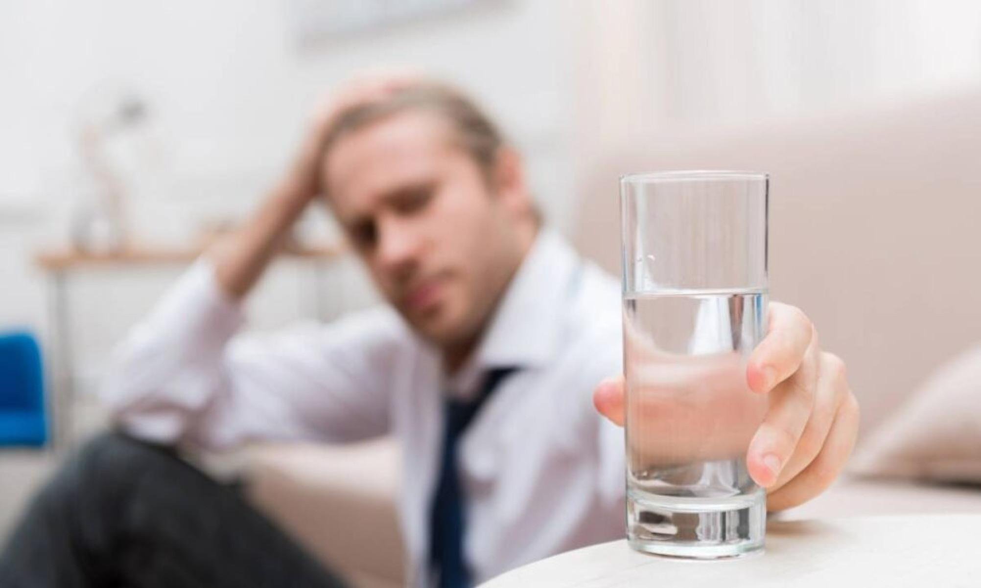 Quando o corpo pede mais água, esse sinal costuma aparecer primeiro - Tupi