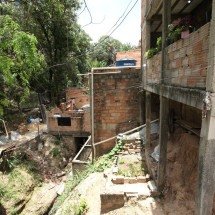 Chuvas impõem clima de medo a BH, agravado pelas desigualdades sociais - Edésio Ferreira/EM/D.A Press