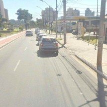 BH: jovem tenta entrar em fast food e acaba internado após garrafada - Google Street View/Reprodução