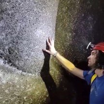 Teia gigante em caverna revela comportamento inédito de aranhas - Reprodução de vídeo/X/@jameswebb_nasa