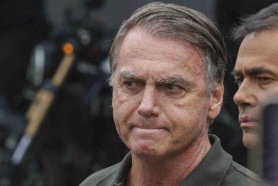 Bolsonaro admitiu a agente que tentou violar a tornozeleira eletr&ocirc;nica com um ferro de solda -  (crédito: Platobr Politica)