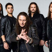 Angra anuncia show com ex-membros após anos de brigas e separação