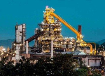 Na cadeia produtiva do aço, o uso de fornos elétricos e de carvão vegetal são os caminhos para redução das emissões -  (crédito: Elvira Nascimento/Usiminas – 24/1/24)