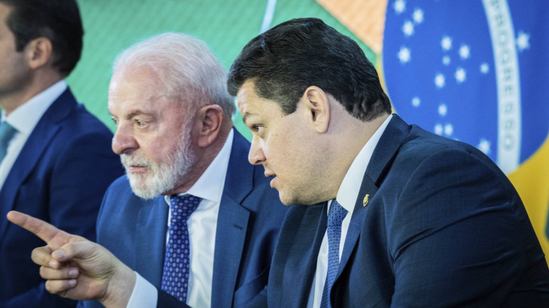 Lula deverá procurar Alcolumbre para tratar de Messias no STF, dizem aliados - Platobr Politica