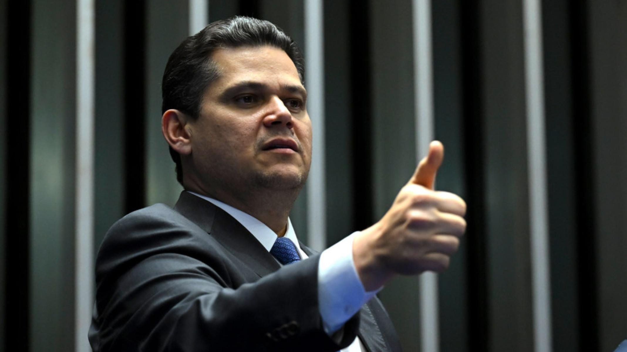 Oposição conta com Alcolumbre para enterrar indicação de Messias