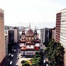 Igreja da Candelária faz 250 anos como lugar de fé e ponto de manifestações - Reprodução de vídeo Rede Globo