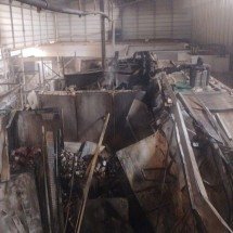 Fogo destrói supermercado no interior de Minas Gerais - CBMMG