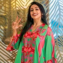 Atriz recebe multa milionária em aeroporto da Austrália por causa de acessório - Reprodução @navynair143